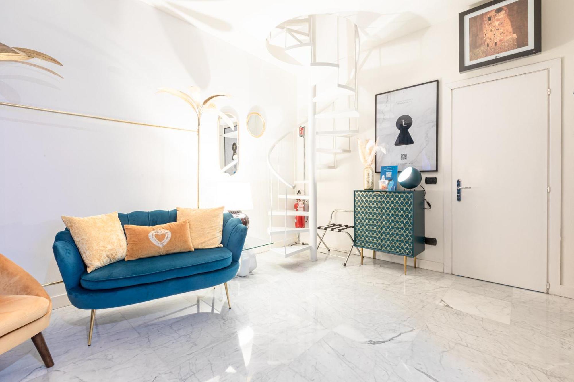 Monte Napoleone Split-Level Terrace Apartment - Top Collection Милан Экстерьер фото