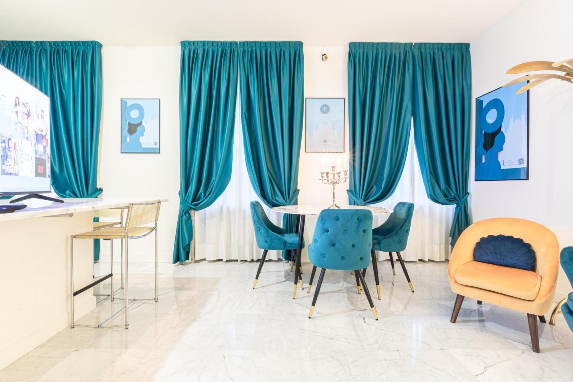 Monte Napoleone Split-Level Terrace Apartment - Top Collection Милан Экстерьер фото