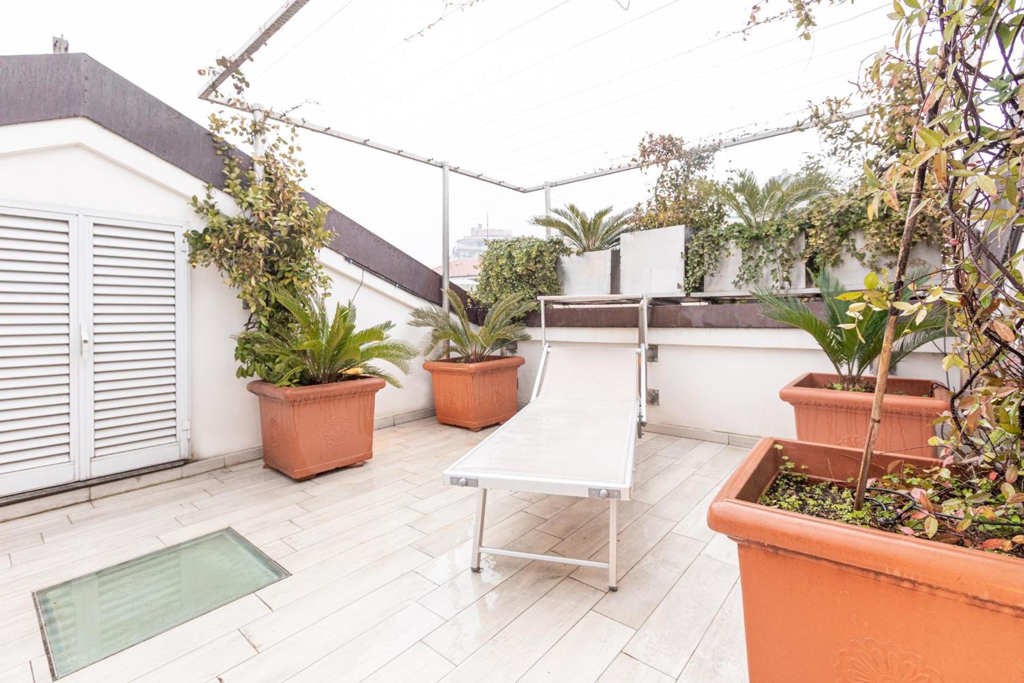 Monte Napoleone Split-Level Terrace Apartment - Top Collection Милан Экстерьер фото
